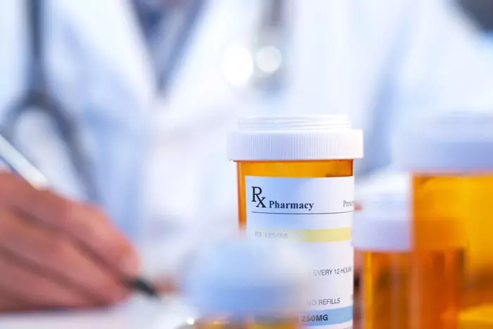 יצרניות התרופות האמריקאיות פייזר ואלי לילי דיווחו היום על ירידה ברווחיהן על רקע תפוגת פטנטים