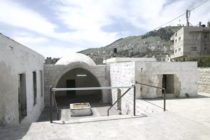 "המטרה היא בסופו של דבר להחזיר את הנוכחות היהודית לעיר". מתחם קבר יוסף
