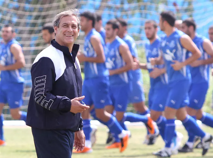 מפגין מקוריות. גילי לנדאו