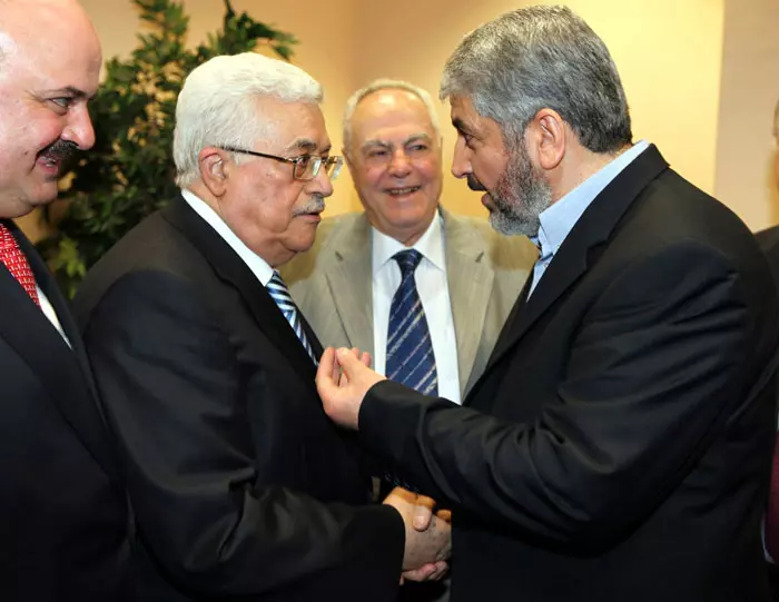 בטקס הפיוס הפלסטיני אמר חאלד משעל כי יש לתת ארכה למשא ומתן עם ישראל