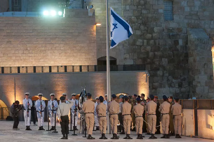 אין עם שחזר לארצו. זה הנס הגדול מכולם