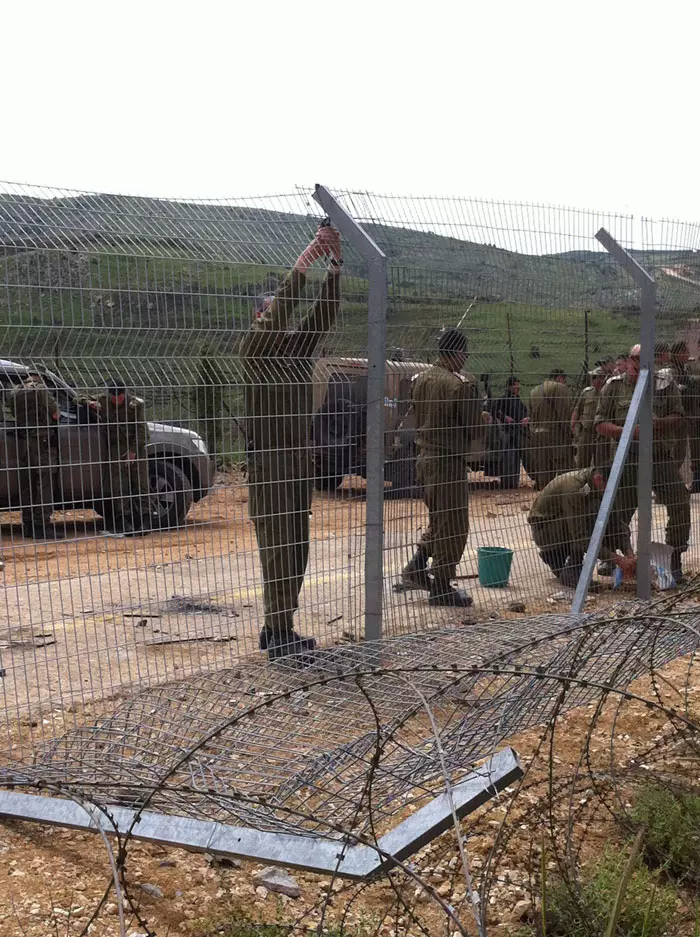 כוחות הביטחון עומלים על תיקון הגדר שנפרצה בגבול עם סוריה השבוע