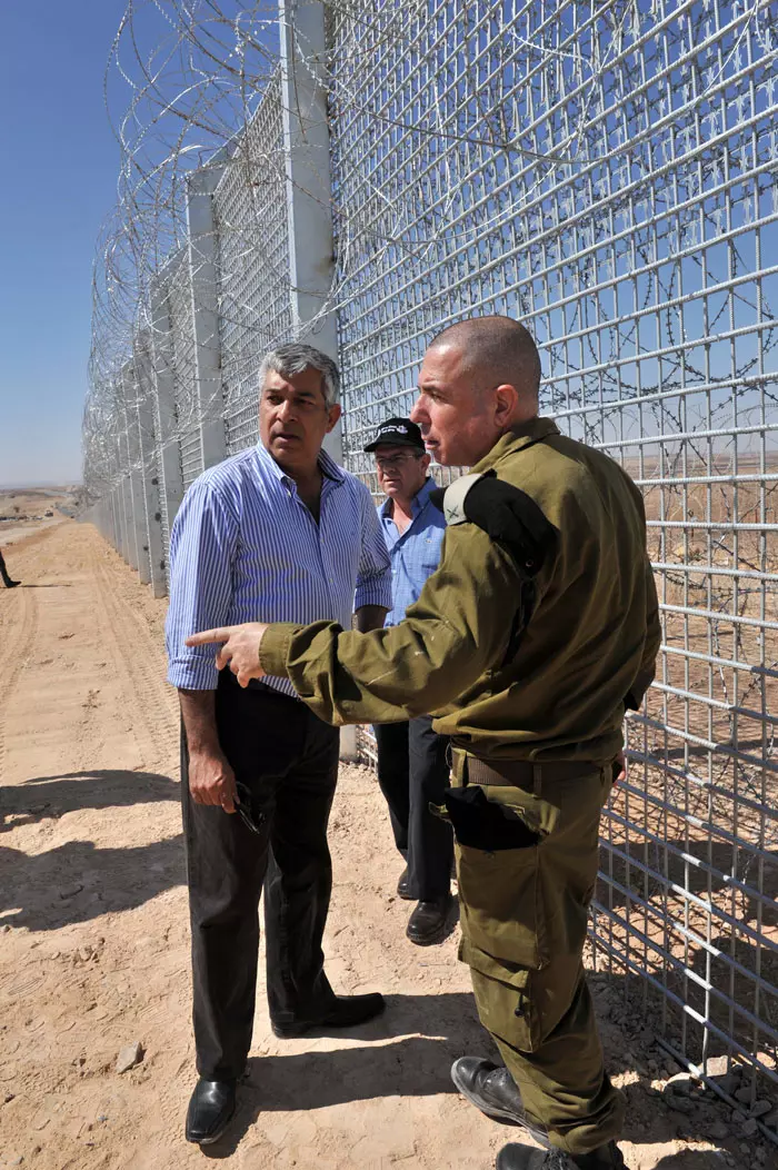 "יש זירוז מהלכים מאז הפיגוע שכולל עיבוי משמעותי של מכ"מים ופלוגות איסוף". הגדר החדשה שהוצבה לפני כארבעה חודשים לאורך הגבול