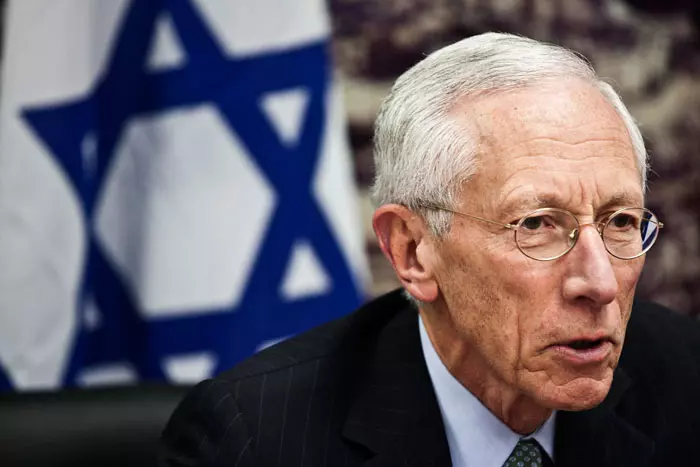 סיכוייו להתמנות כיו"ר קרן המטבע הבינלאומית נפגעו בגלל כמה עניינים, סטנלי פישר