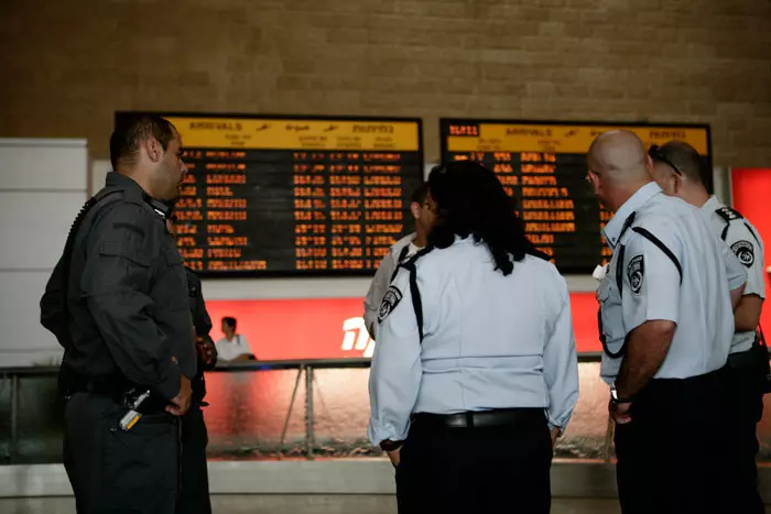 המשטרה הודיעה כי תטפל בהפרות הסדר בנחישות וביד קשה