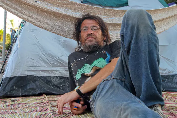קרינסקי ראובן , מוחה באוהל המחאה בחיפה, יולי 2011