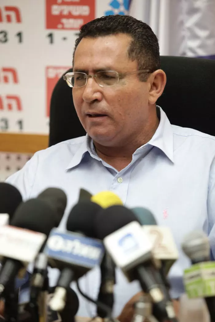 "הכשר לניצול עובדים". עופר עיני