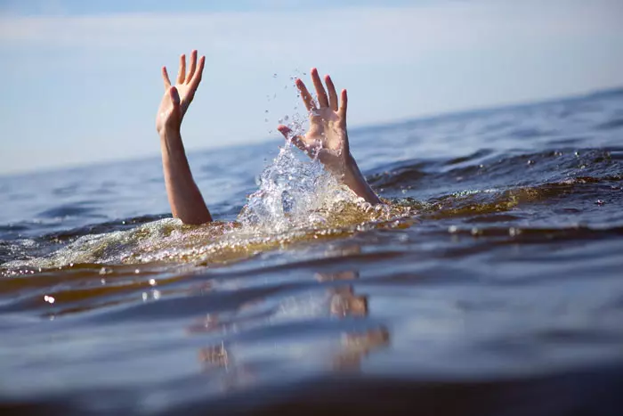 בשבוע החולף טבע למוות ילד בן חמש מאלעד שנכנס למים בחוף הדקל בזמן שהוריו אכלו ארוחת ערב