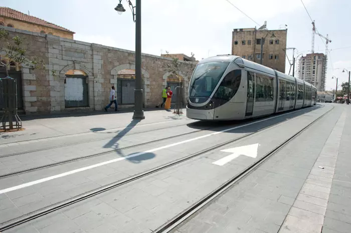 כבר לא בחינם. הרכבת הקלה