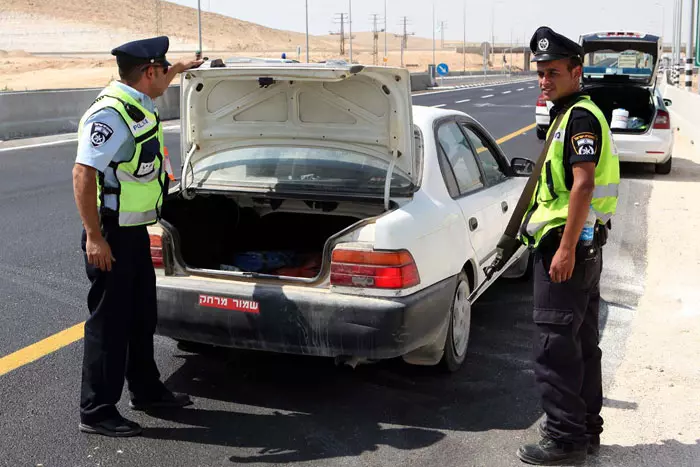בדיקות לכלי רכב ולאנשים חשודים בשל התראה לפיגוע בירושלים