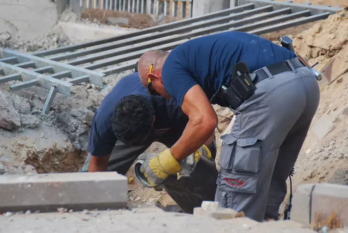 אם לא ניתנה הנחייה אחרת, יש לצאת מהממד רק לאחר 10 דקות מרגע האזעקה