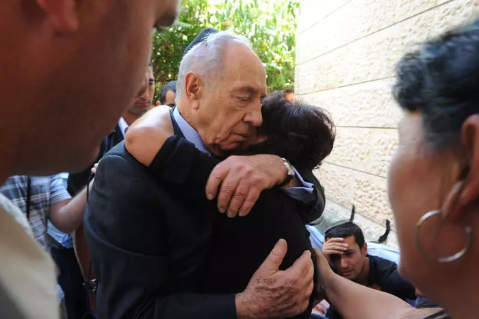 "פסקל סיפר לי את סיפור משפחתכם, ההתנדבות והמסירות למען ישראל". הנשיא עם סימה, אלמנתו של פסקל אברהמי