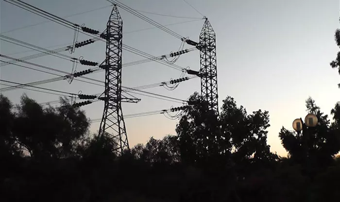 חיים במתח: תושבי אור עקיבא עדיין חשופים לקרינה