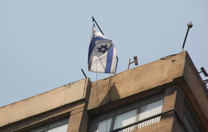 בניין שגרירות ישראל בקהיר מסביבו נבנית על פי הדיווחים חומה