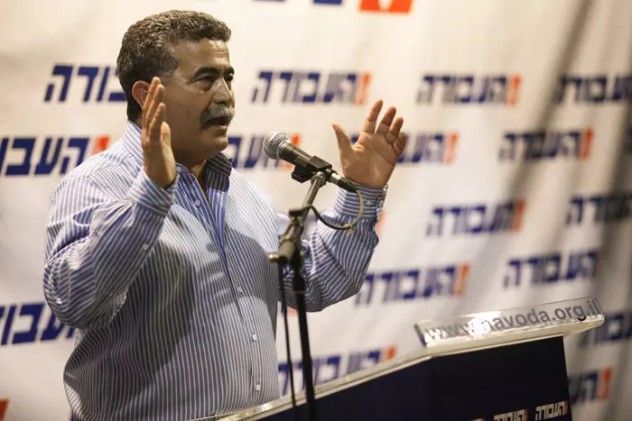 "אני בן ברית של ערי הפיתוח. שלי בת ברית של המתנחלים". עמיר פרץ