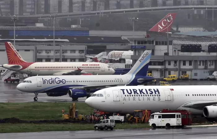 "יחס משפיל". שדה התעופה באיסטנבול