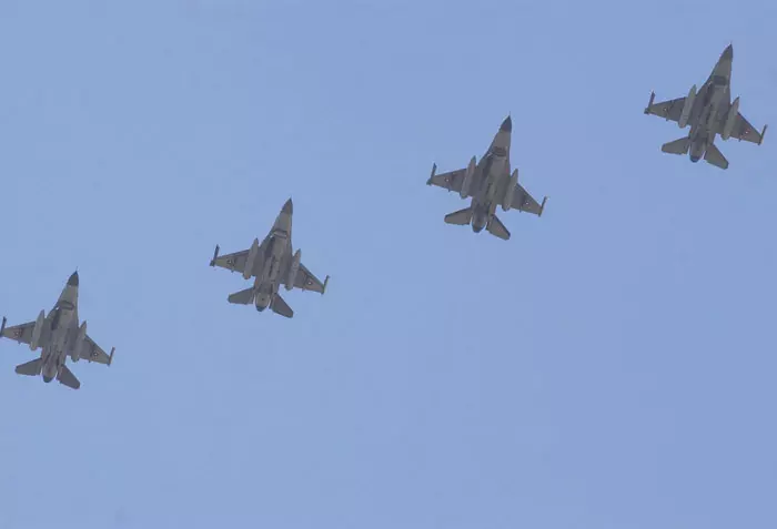ממשיכים לעשות שרירים. מטוסי F-16 של צבא טורקיה באימון