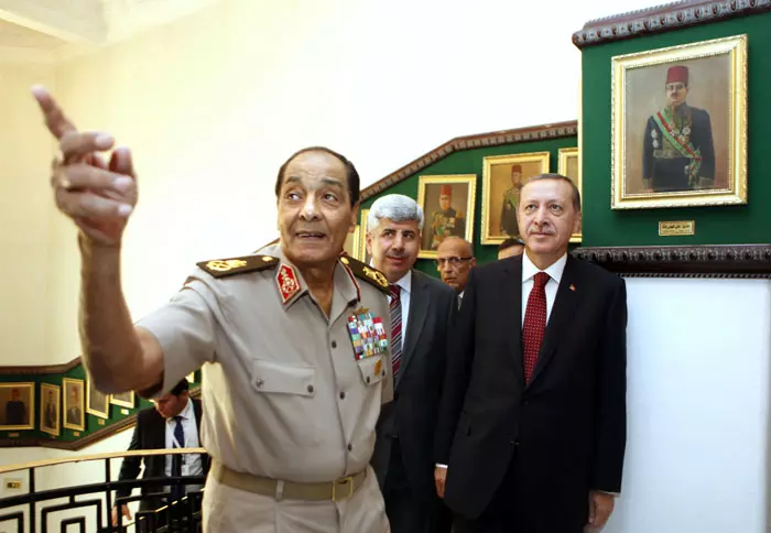 מהדי מודרני? ארדואן מתקבל השבוע על ידי ראש המועצה הצבאית העליונה במצרים, מוחמד חוסיין טנטאווי
