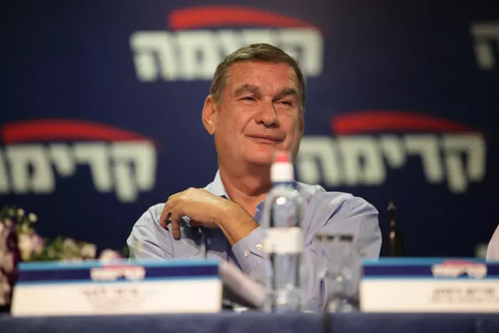 "כל מי שעוזר לביבי, חלקי לא יהא עמו". רמון