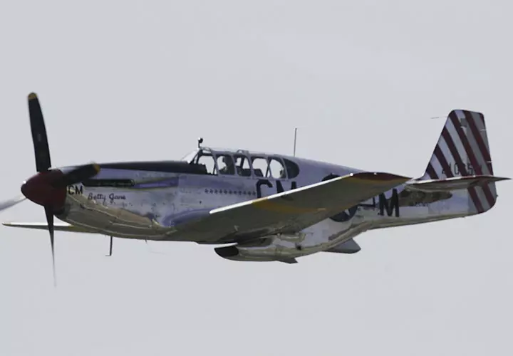 מטוס P-51 המכונה "מוסטנג", הדומה לזה שהתרסק הלילה