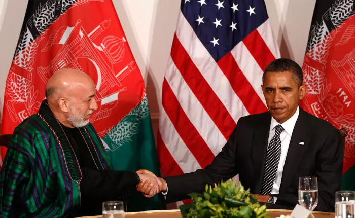 אובמה ונשיא אפגניסטן קרזאי