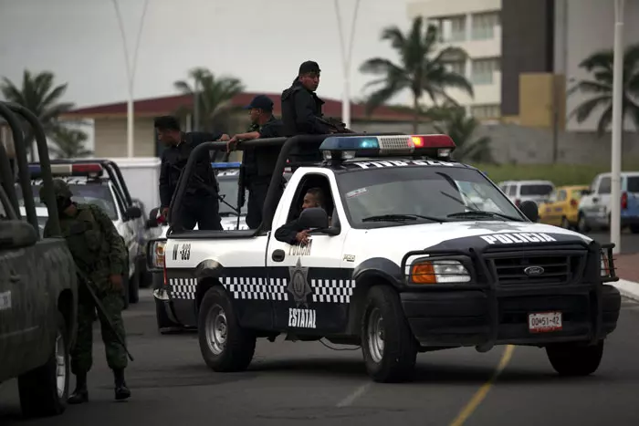 כוחות של משטרת מקסיקו בסוף השבוע באזור הגבול עם ארה"ב