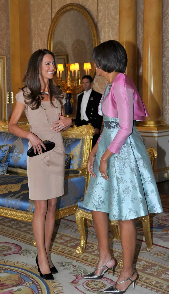 קייט מידלטון בפגישה עם מישל אובמה בארמון בקינגהאם, 24 מאי 2011