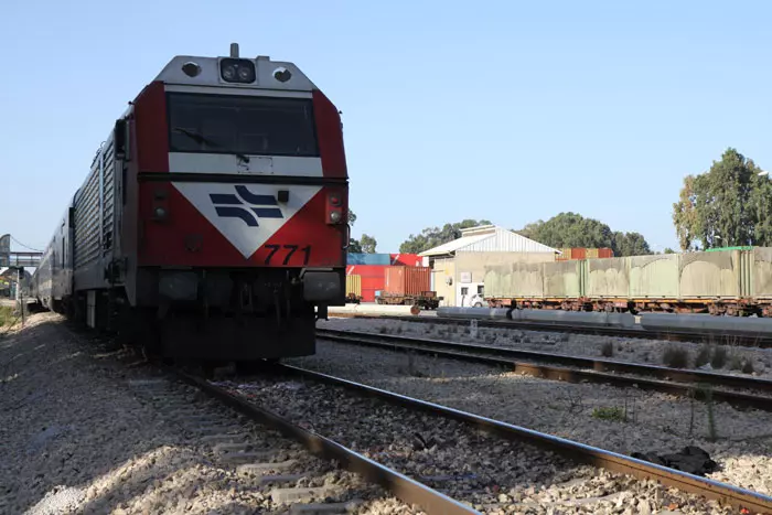 הרכבת כמעט והרגה את ע' - מי יממן את הטיפולים הרפואיים?