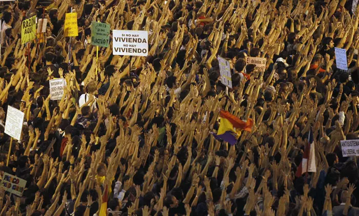 "משרד האוצר של ספרד הנפיק היום אג"ח לעשר שנים בסך 3.562 מיליארד יורו ". הפגנה במדריד, בירת ספרד, באוקטובר האחרון