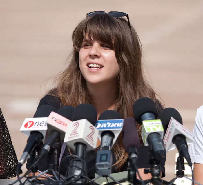 "בושה לחשוב שראשי הרכבת ושר התחבורה חושבים שהציבור עדיין עיוור". דפני ליף