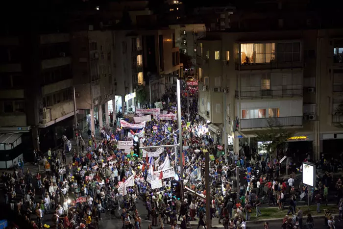 "החברה הישראלית מעריכה אנשים שהצליחו, אבל לא את מי שעשה זאת בצורה שנתפסת לא צודקת". מחאת האוהלים