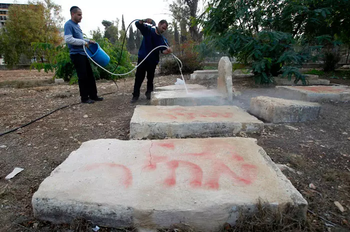"תג מחיר" בבית קברות מוסלמי בירושלים, יום חמישי האחרון