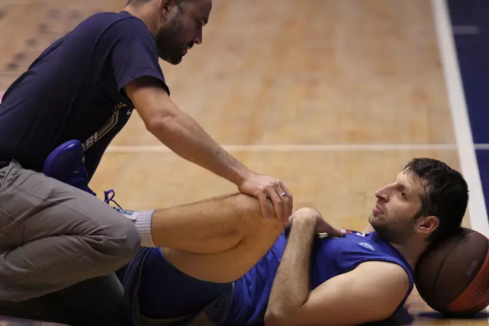 מתקשה למצוא היגיון ועקביות בהחלטות של בלאט. פפאלוקאס