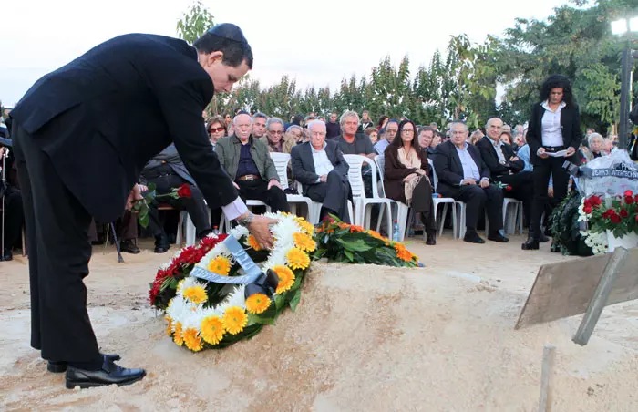 בתו של הורוביץ, ד"ר ורד-שליו הורביץ האשימה את בית החולים ביחס אטום לאביה. הלווייתו של אלי הורוביץ