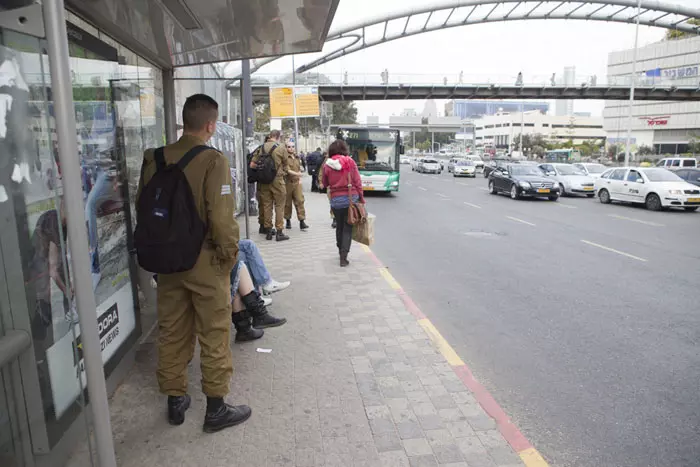 תחנות אוטובוס. מיושנות