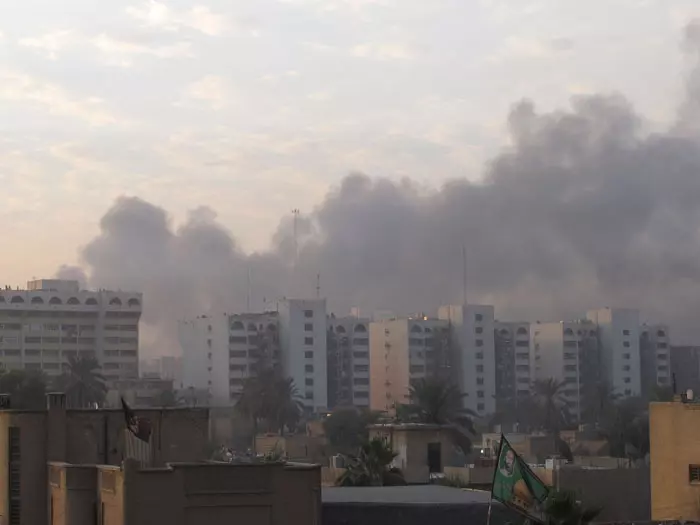 עשן מיתמר מעל בגדד, הבוקר