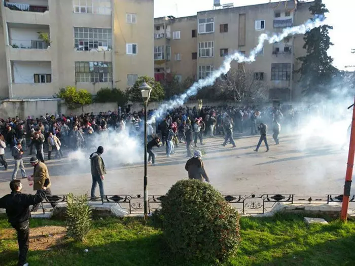 "מה שקורה בסוריה זה מהפכה עממית אזרחית, ואין שום טרור". מחאה נגד אסד