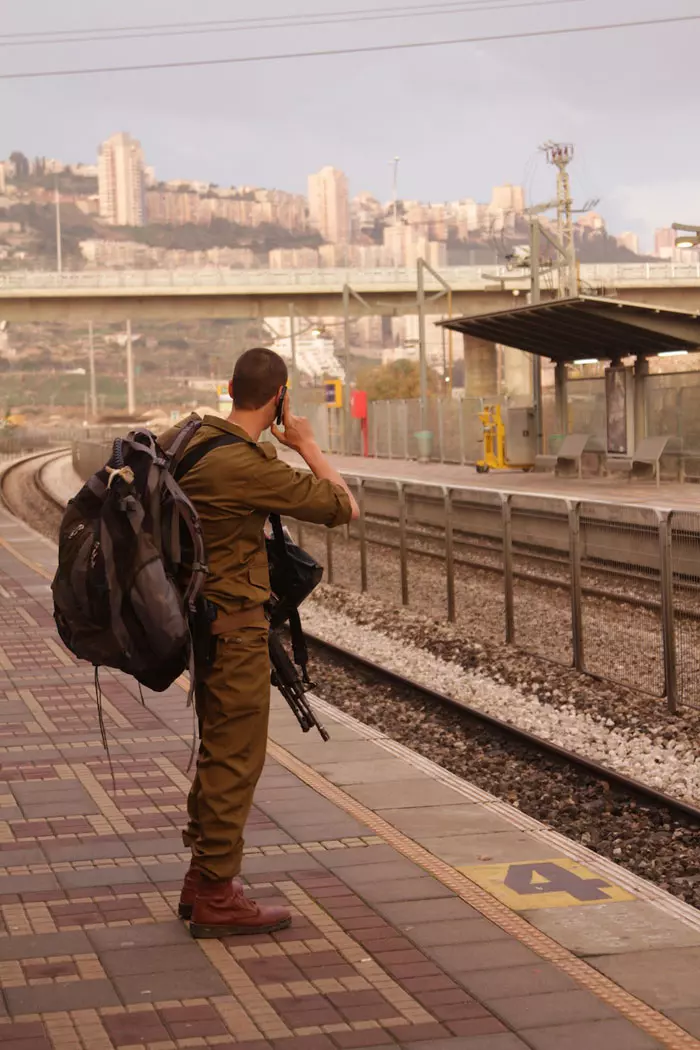 "נקיים הסברה לגבי כל מה שמותר לומר באמצעות המכשיר ומה שאסור"