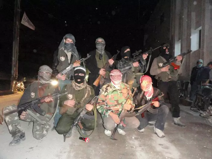 לוחמי "הצבא הסורי החופשי" בפרברי דמשק