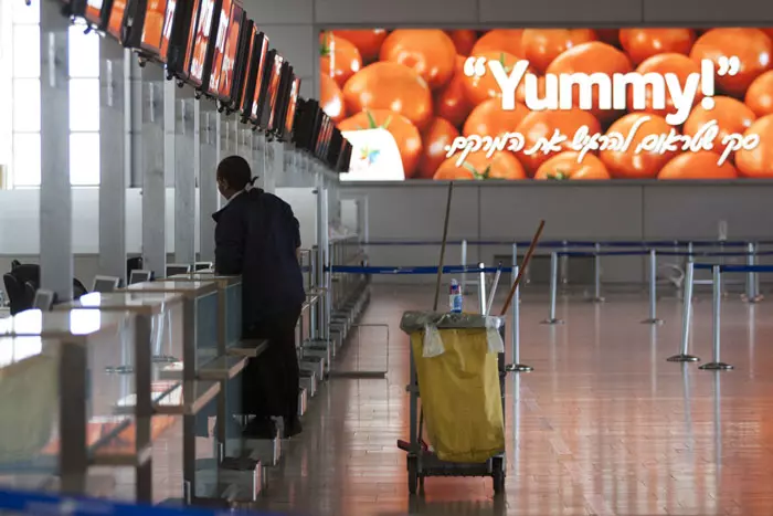 כל אחד מהצדדים יודע שאין הצדקה לשביתה כוללת במשק. נתב"ג, היום