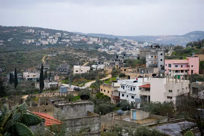 ושכם, היכן היא? בדרומו של עיבל