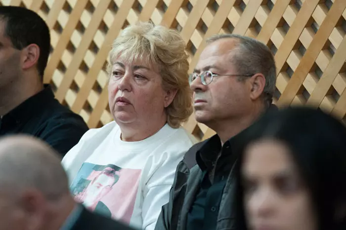 הוריו של רענן לוי בדיון בבית המשפט, דצמבר 2012