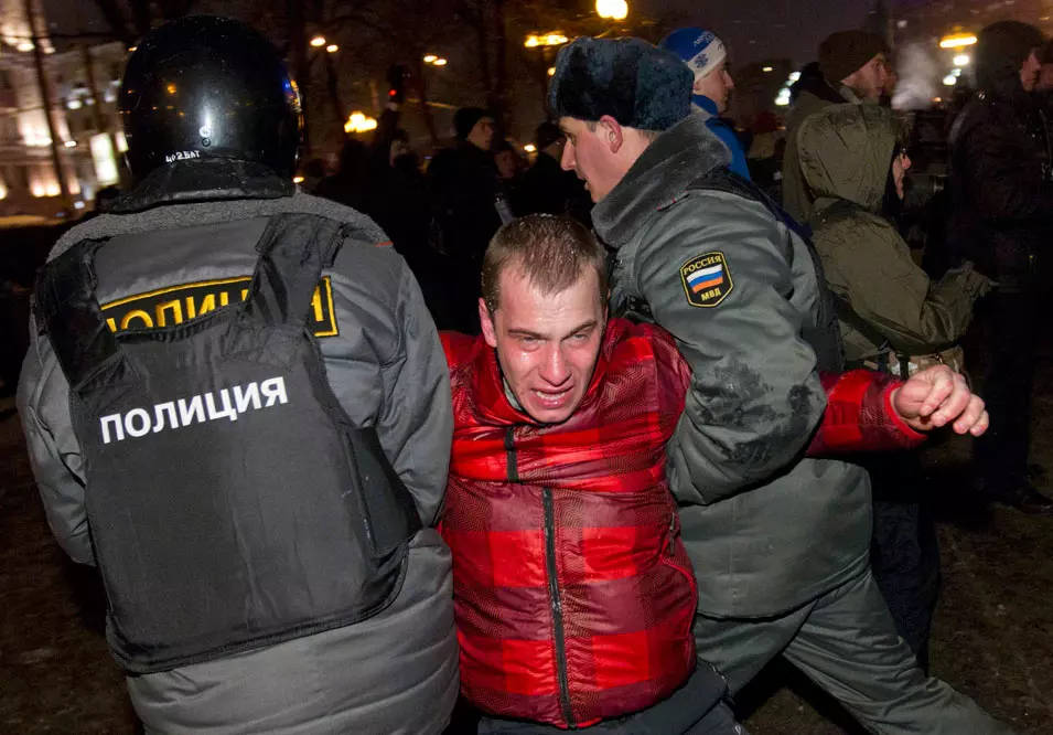 מפגינים במוסקבה נגד הזיופים