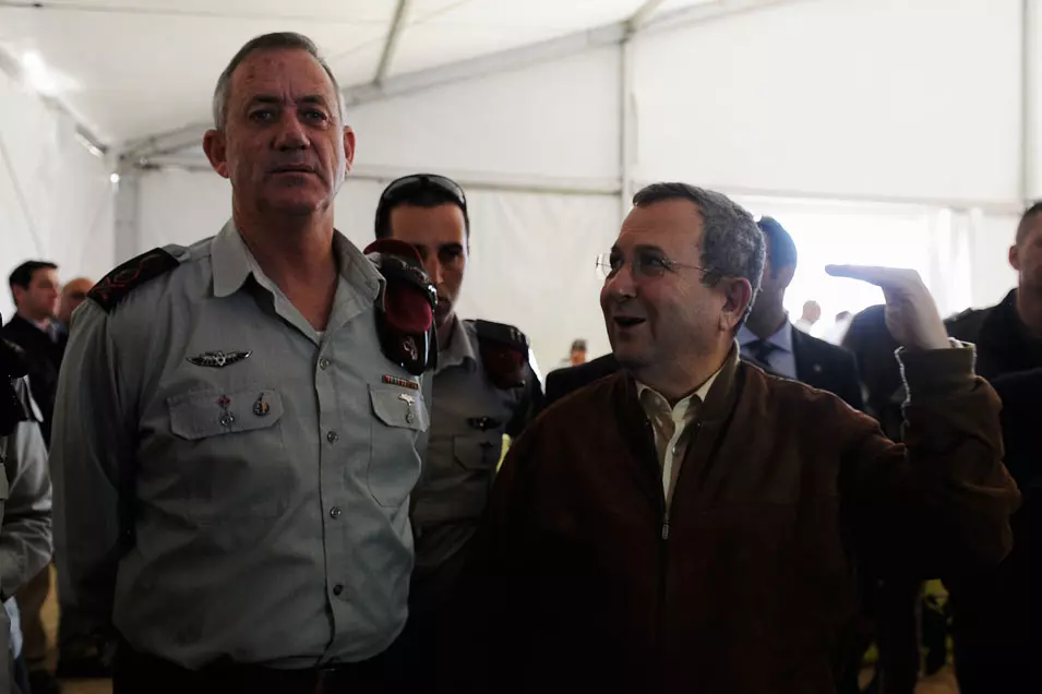 ברק וגנץ אתמול בביקור בבאר שבע