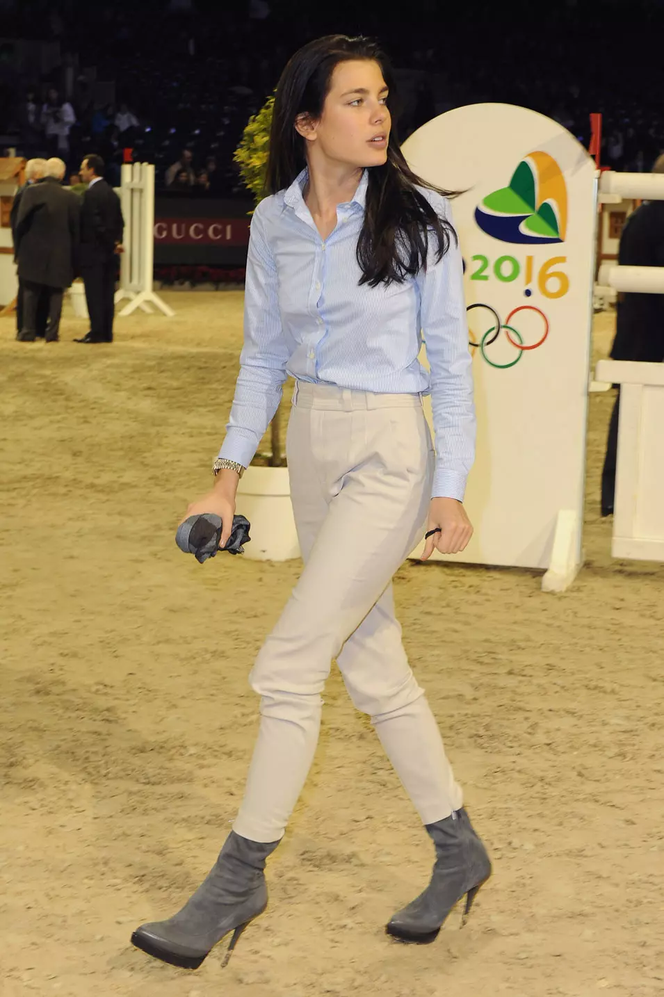 שרלוט קסיריאגי נסיכת מונקו בתחרות הגרנד פרי של גוצ'י לסוסים בפריז, 13 דצמבר 2009