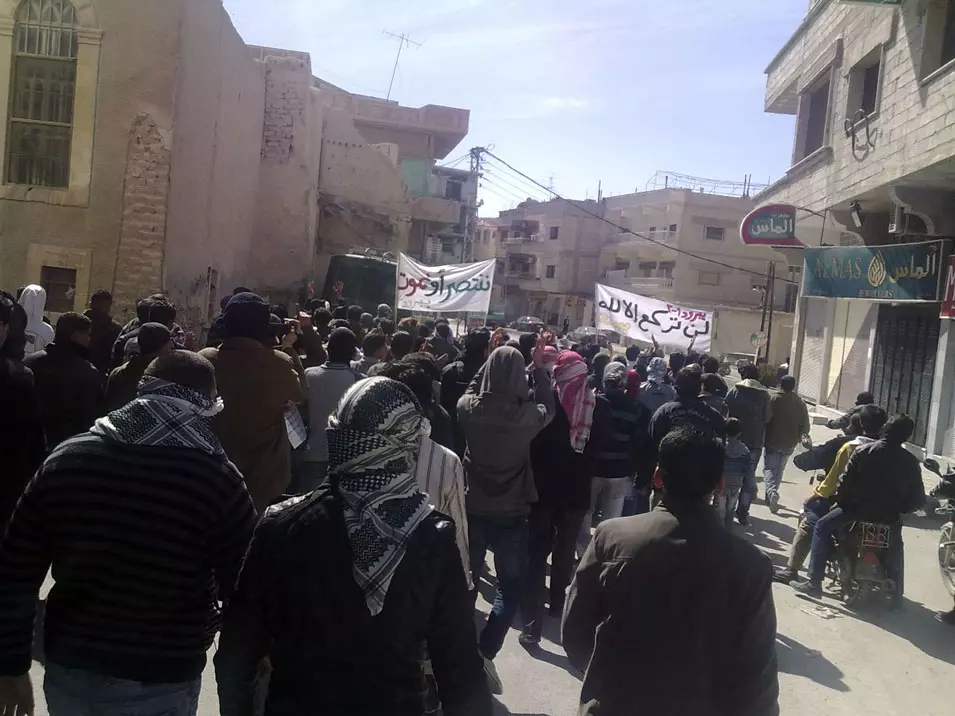 מפגינים בסוף השבוע ביברוד, פרבר של דמשק