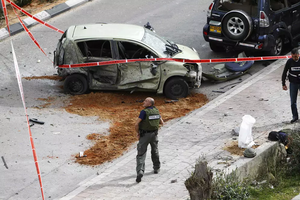 רכב שנפגע בפיצוץ גראד באשדוד