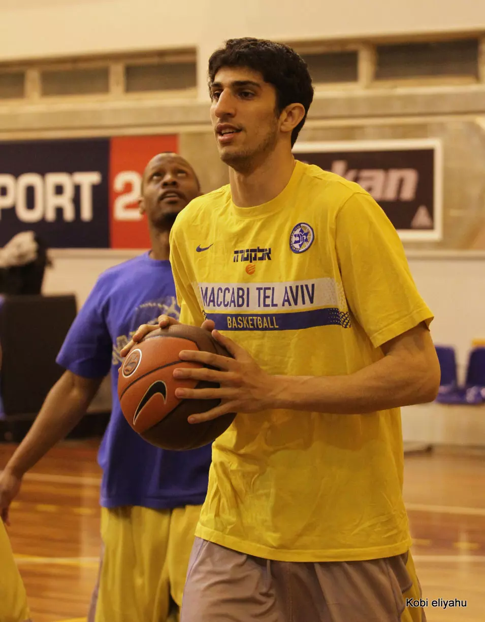 שבוע מוצלח עשוי להביא אותו ל-NBA. אליהו