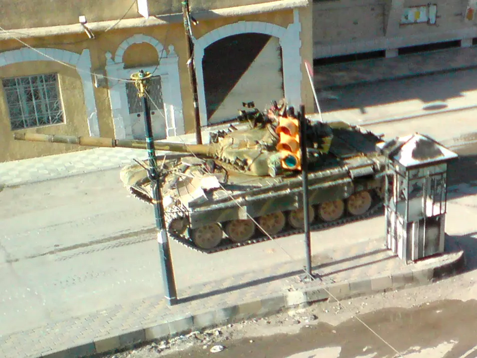 טנק סורי בפרברי דמשק