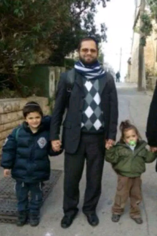 יונתן סנדלר ושני ילדיו שנהרגו בפיגוע אתמול